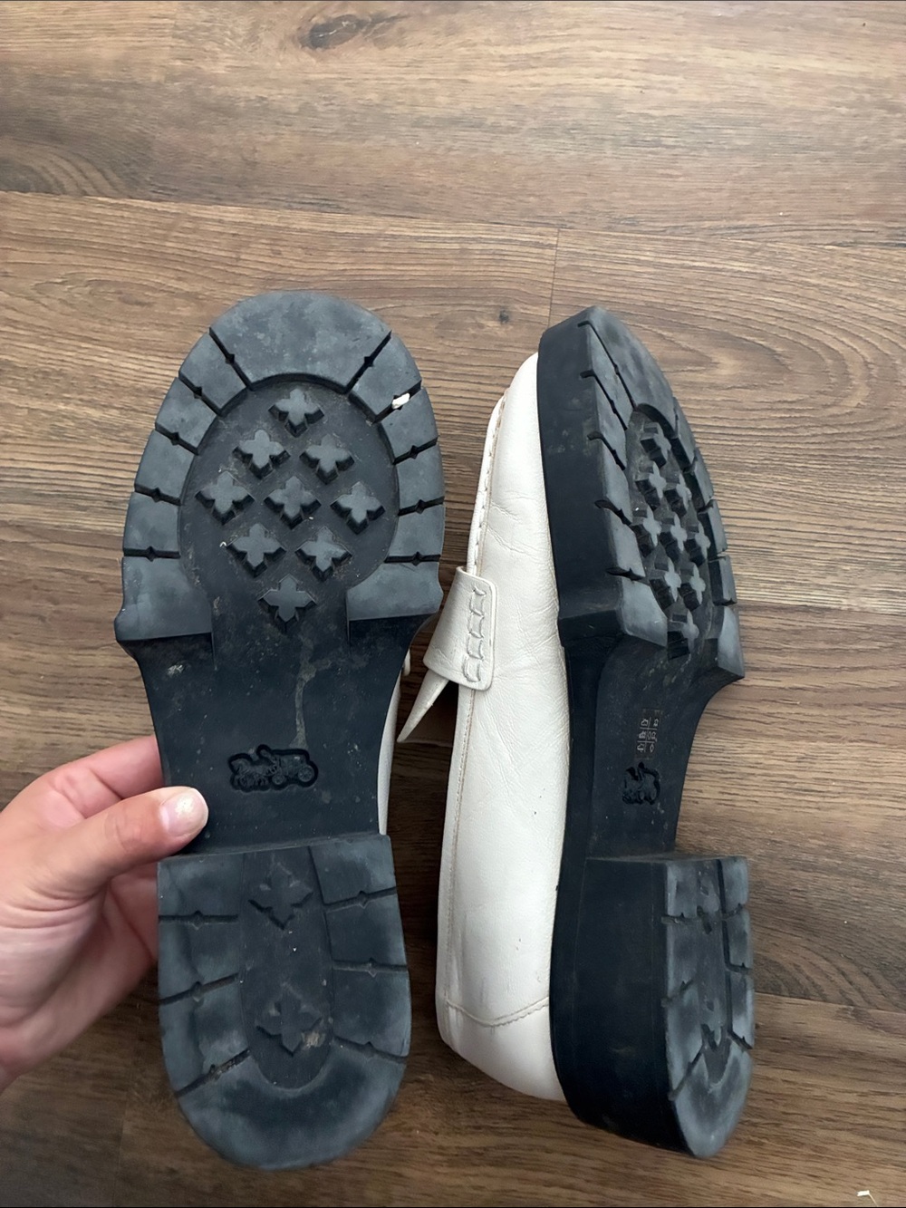Coach Leah Loafer - Picture 5 of 8
